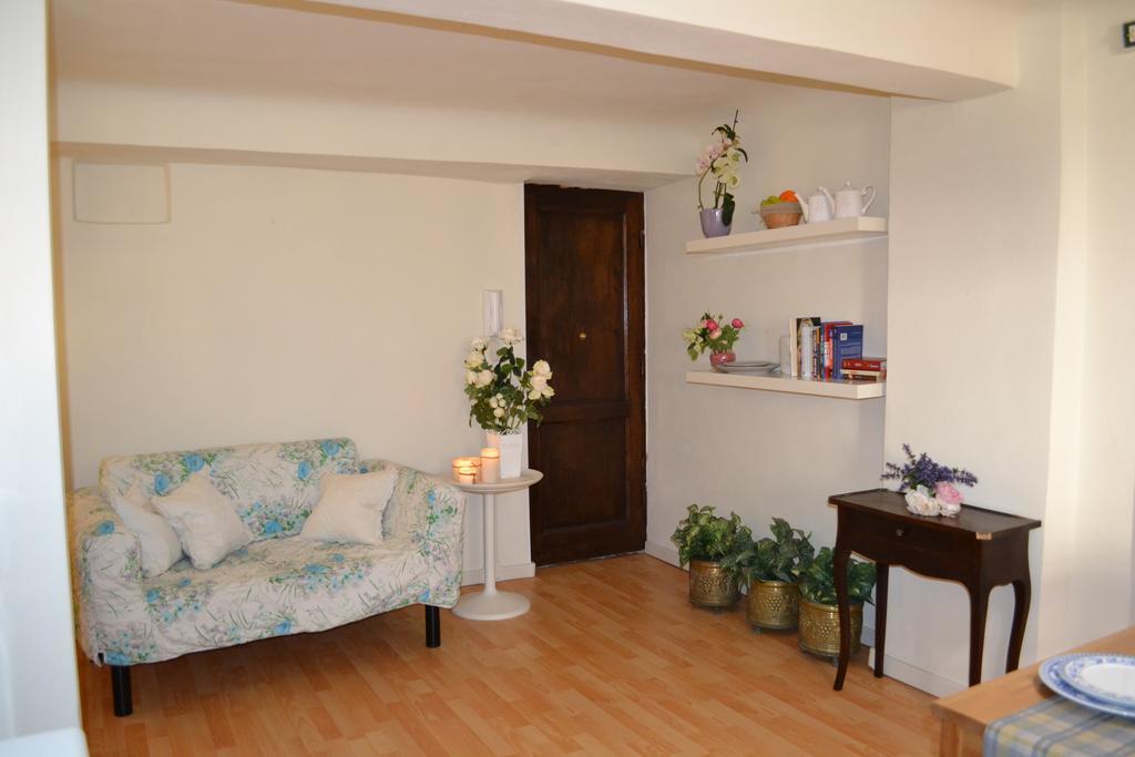 Studio In Centre Apartment Lucca Exterior photo